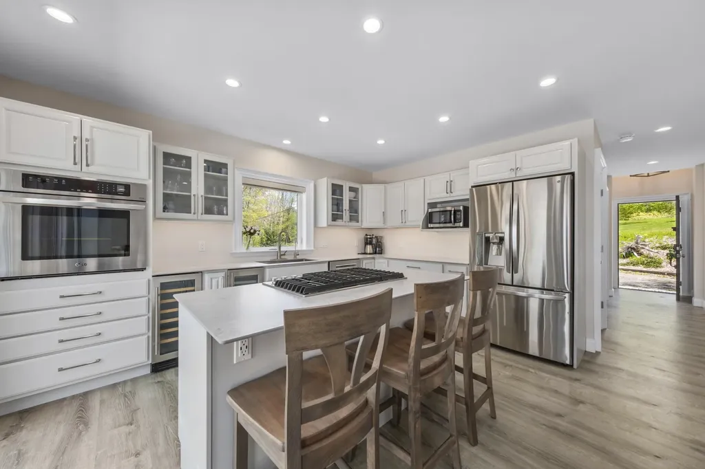 20 Delano Cove Road Friendship ME 04547
