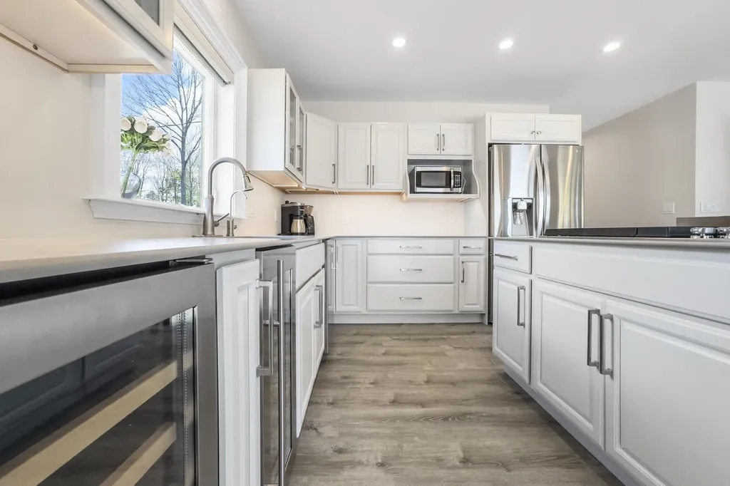 20 Delano Cove Road Friendship ME 04547