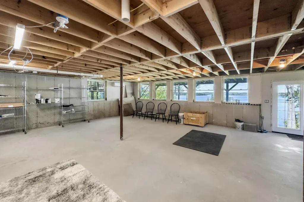 20 Delano Cove Road Friendship ME 04547
