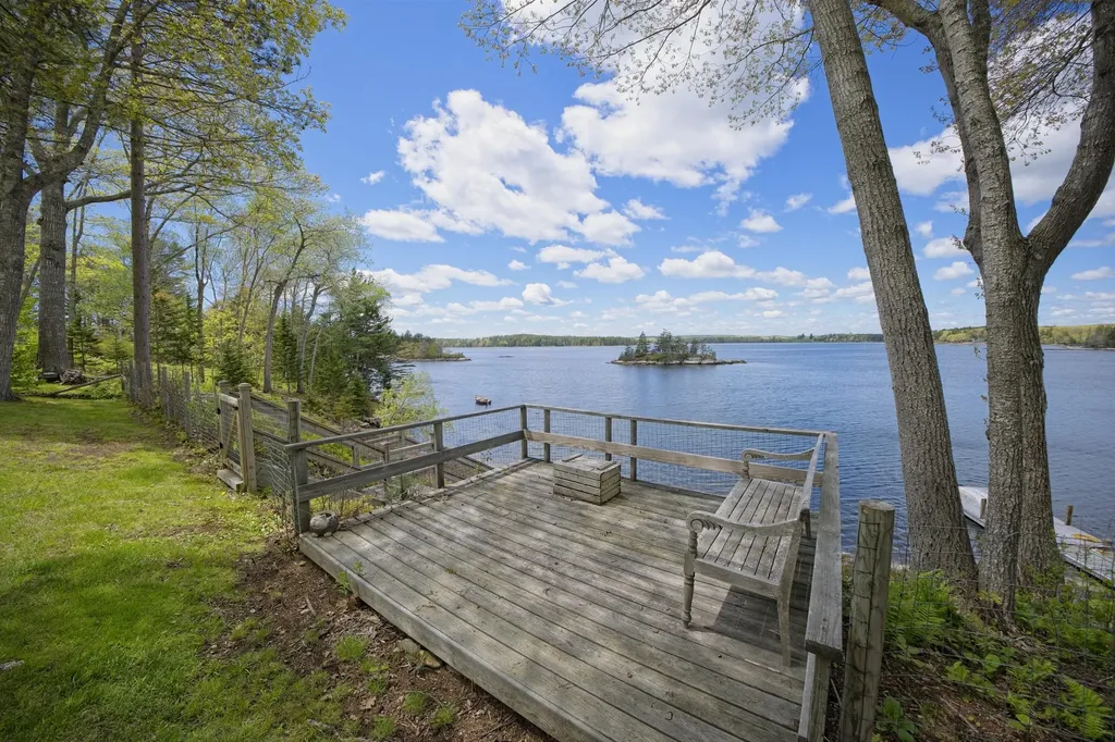 20 Delano Cove Road Friendship ME 04547