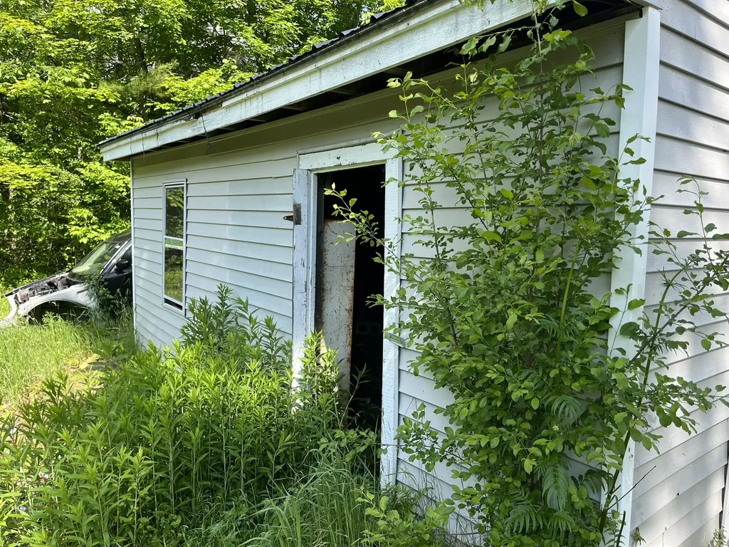 700 Warren Hill Road Palmyra ME 04965