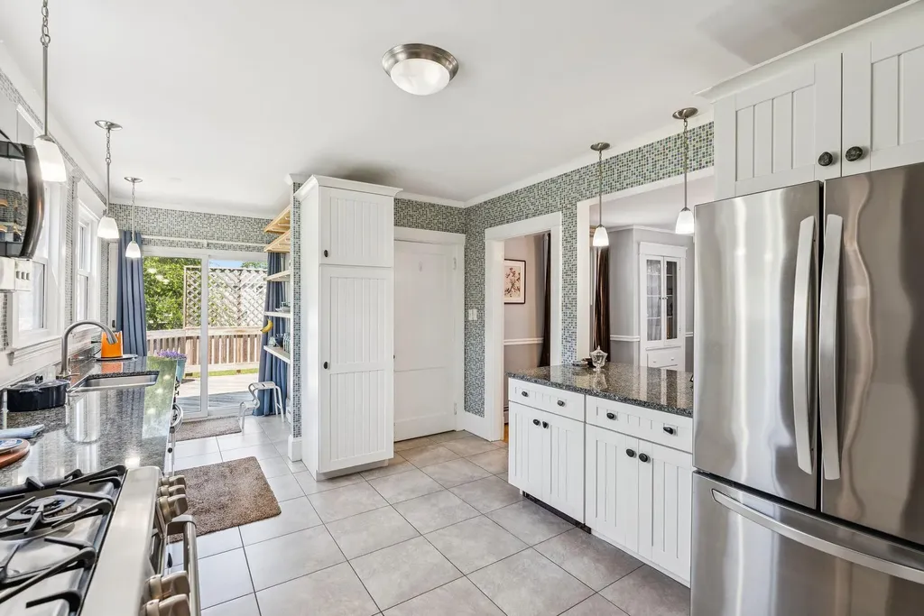 53 Ocean View Avenue South Portland ME 04106