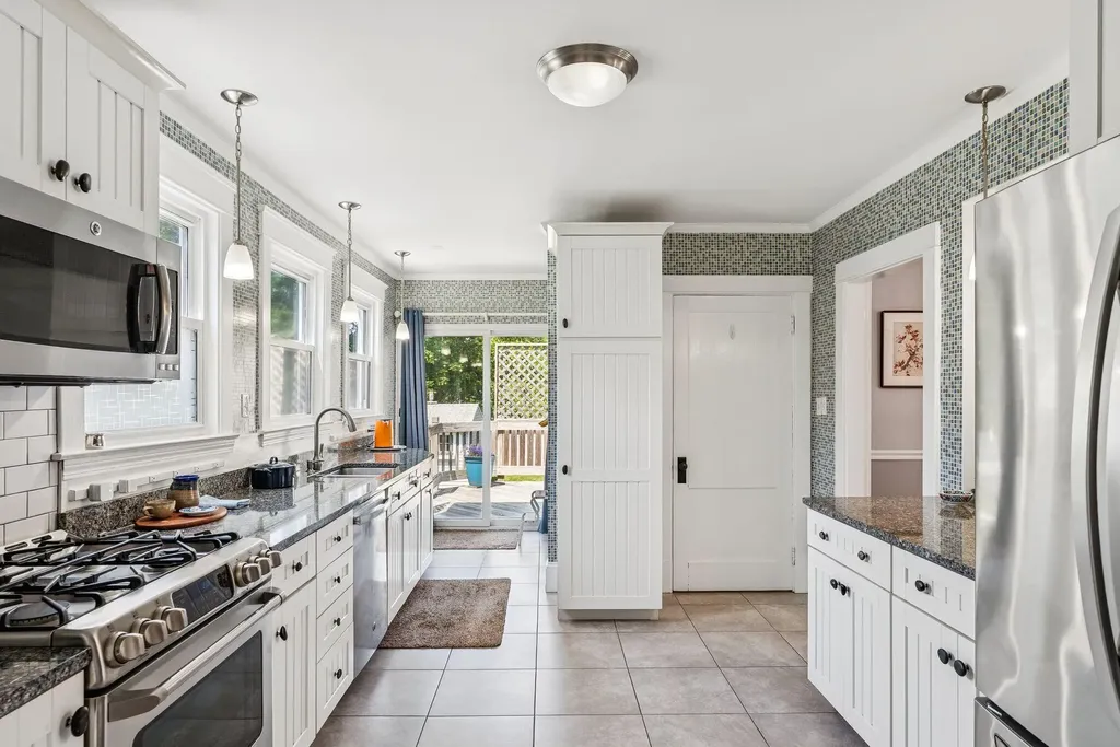 53 Ocean View Avenue South Portland ME 04106