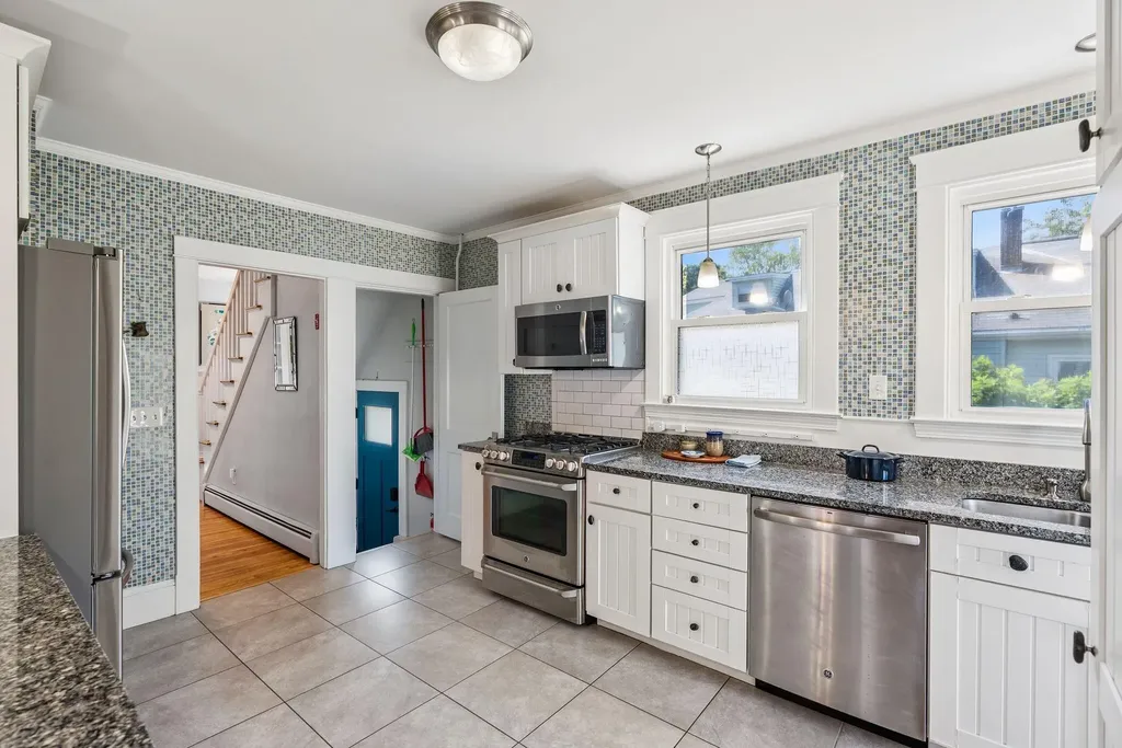 53 Ocean View Avenue South Portland ME 04106