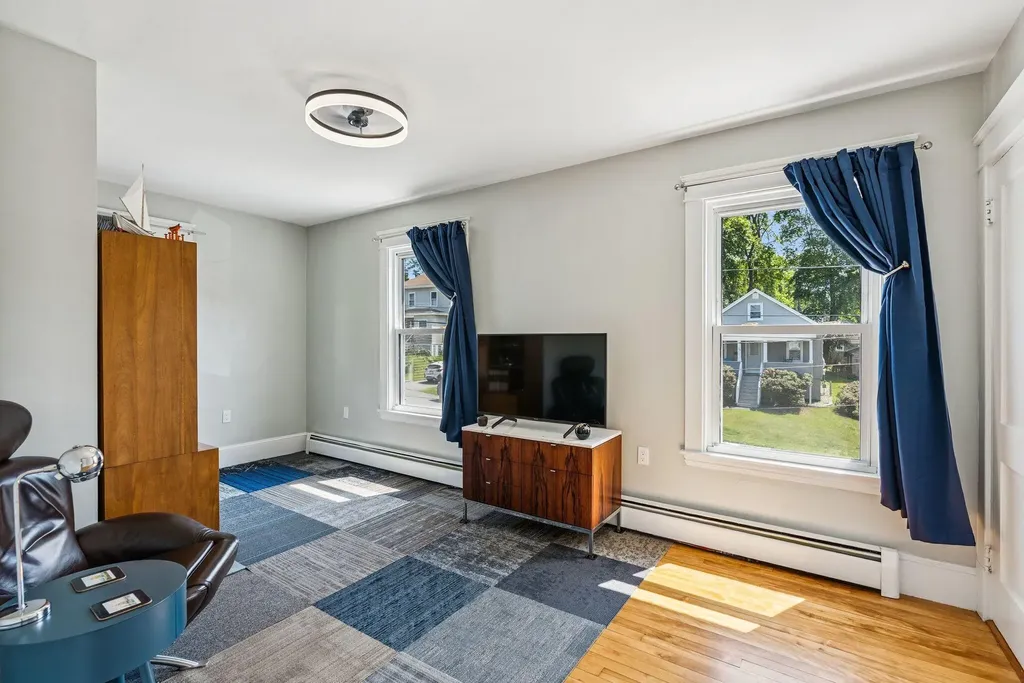 53 Ocean View Avenue South Portland ME 04106