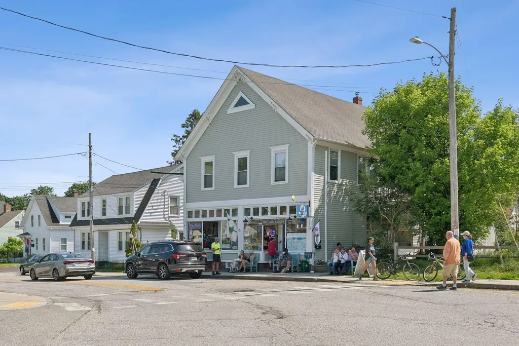 53 Ocean View Avenue South Portland ME 04106
