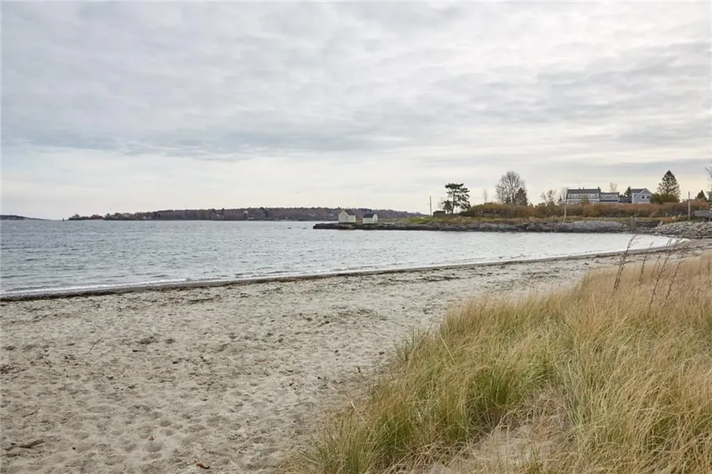 53 Ocean View Avenue South Portland ME 04106