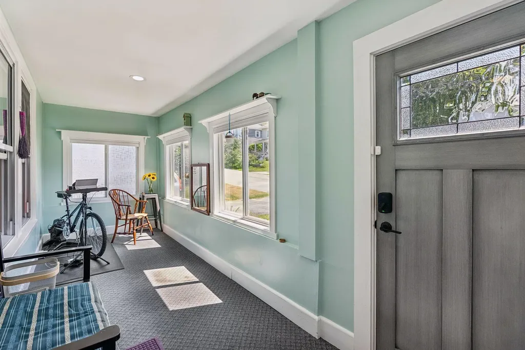 53 Ocean View Avenue South Portland ME 04106