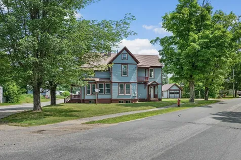 15 Pioneer Street West Paris ME 04289