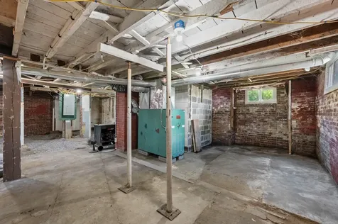 15 Pioneer Street West Paris ME 04289