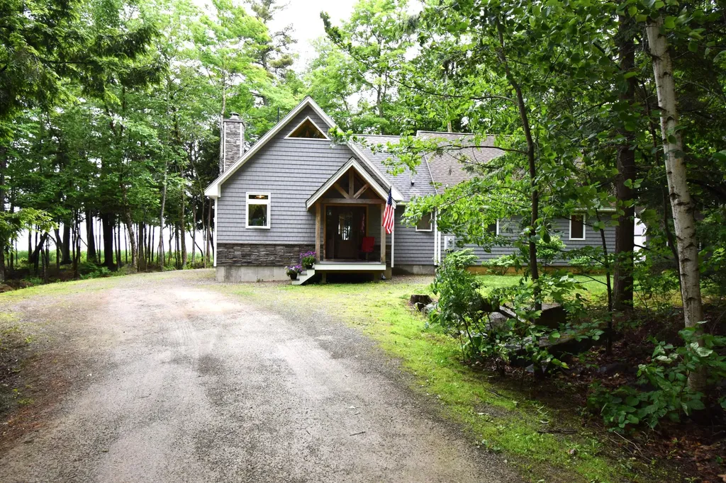 107 Shady Lane Newport ME 04953