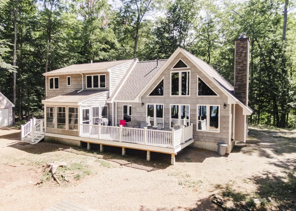107 Shady Lane Newport ME 04953