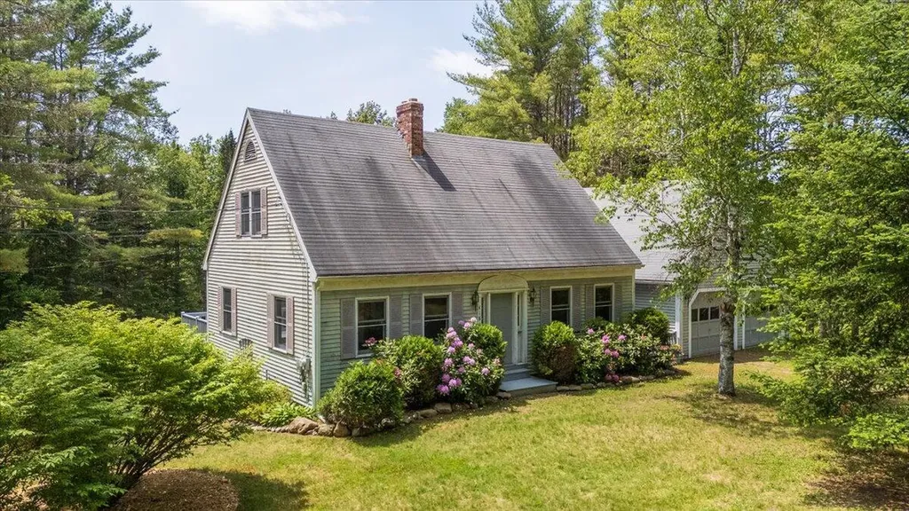 418 Buzzell Hill Road Hope ME 04847