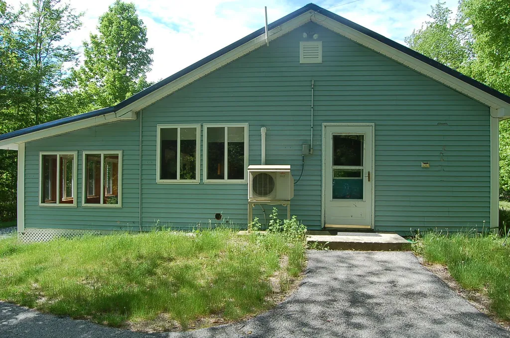 803 Main Road Burlington ME 04417