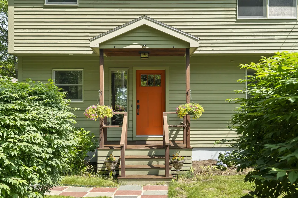 23 Stovers Point Road Harpswell ME 04079