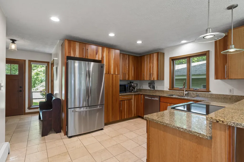 23 Stovers Point Road Harpswell ME 04079