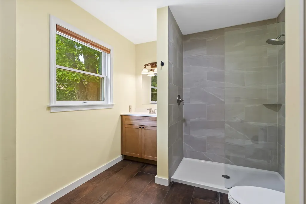 23 Stovers Point Road Harpswell ME 04079