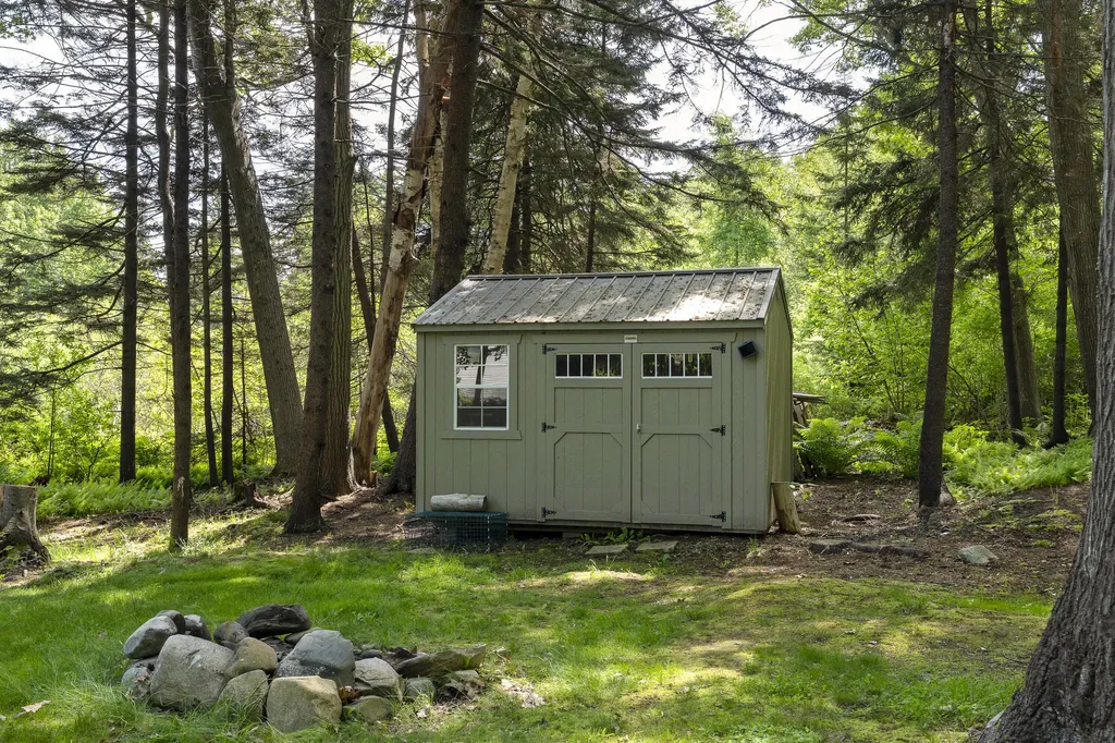 23 Stovers Point Road Harpswell ME 04079