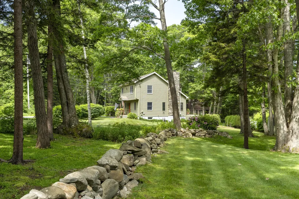 23 Stovers Point Road Harpswell ME 04079