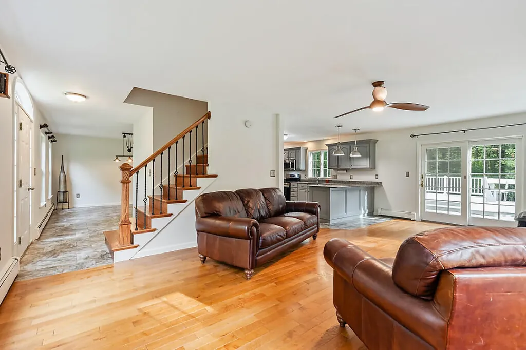 4 Acorn Lane Lewiston ME 04240