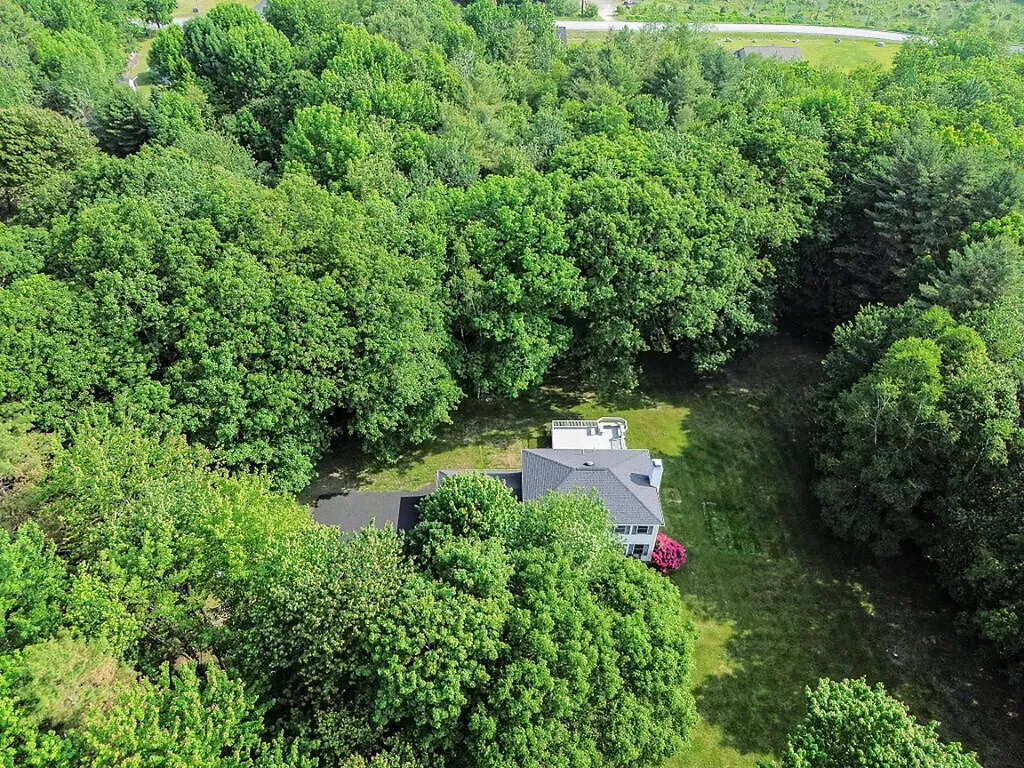 4 Acorn Lane Lewiston ME 04240