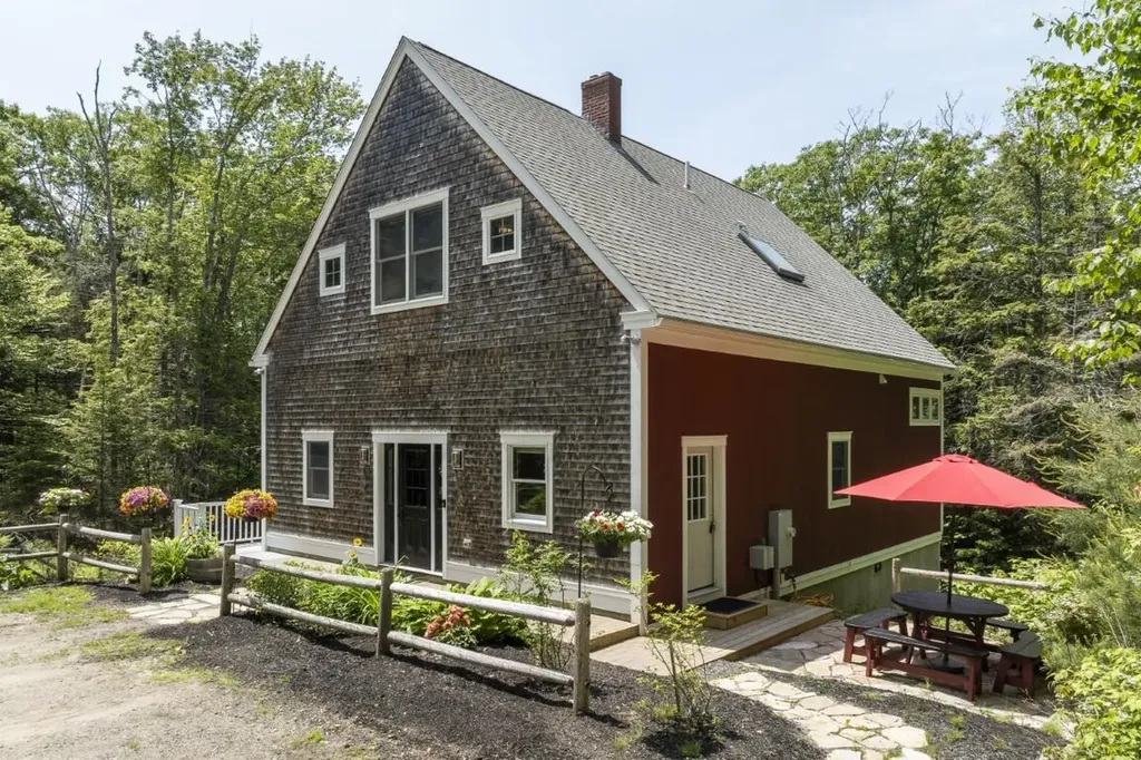 41 Hutchinson Drive Boothbay Harbor ME 04538