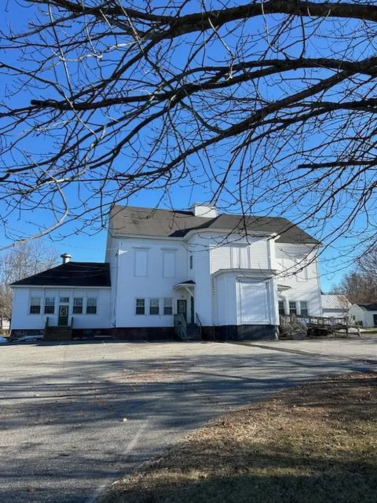 905 Main Street Vassalboro ME 04989