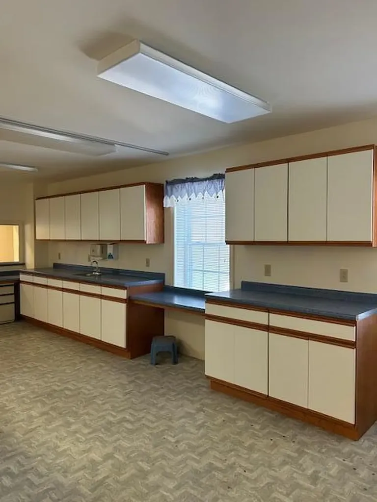 905 Main Street Vassalboro ME 04989