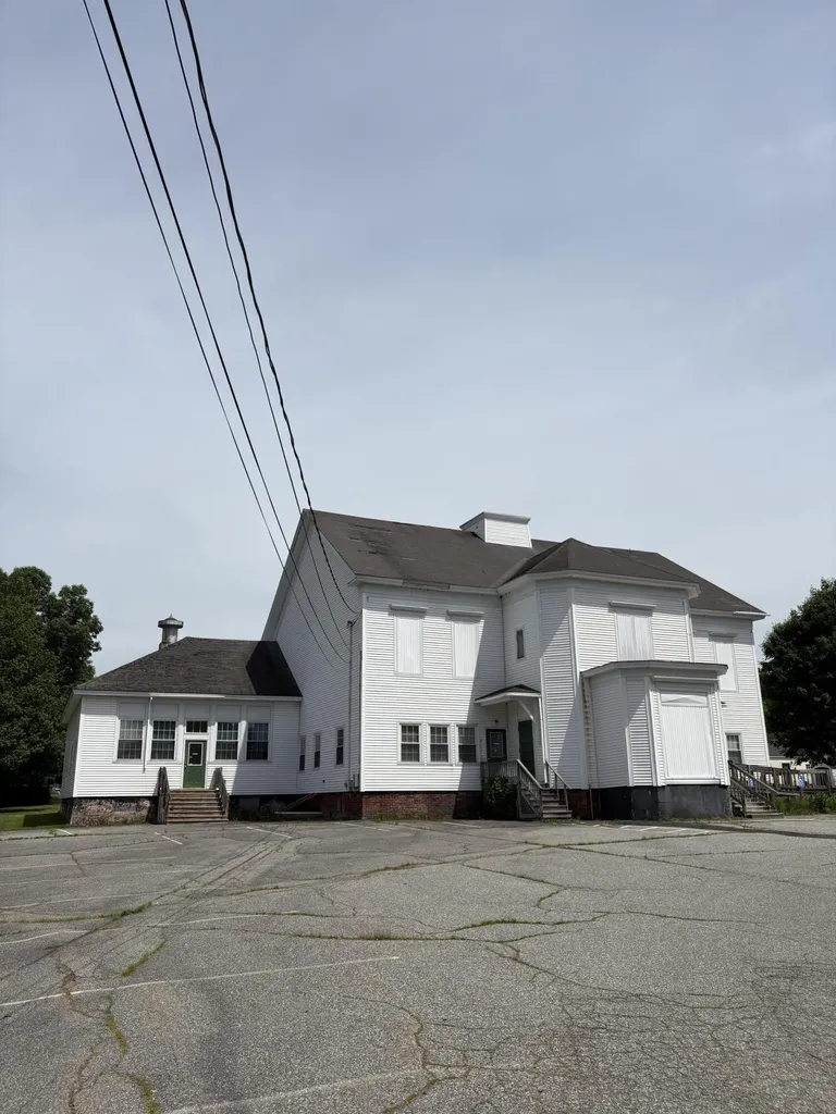 905 Main Street Vassalboro ME 04989