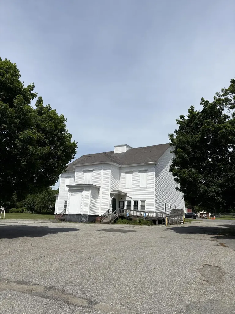 905 Main Street Vassalboro ME 04989