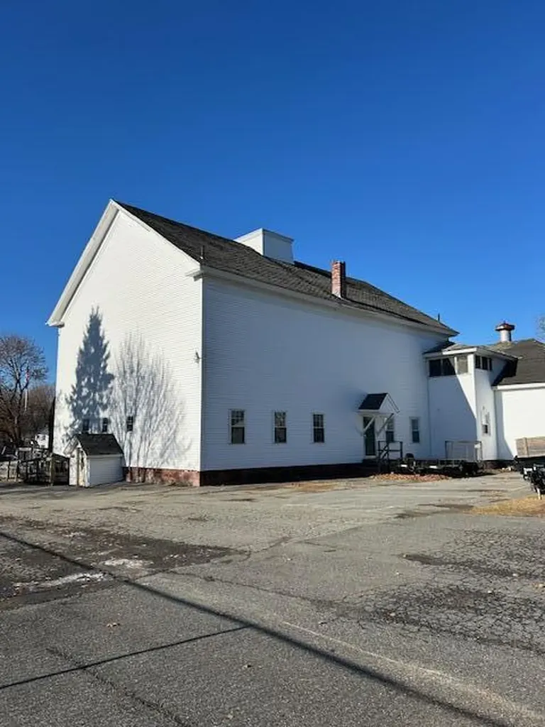 905 Main Street Vassalboro ME 04989