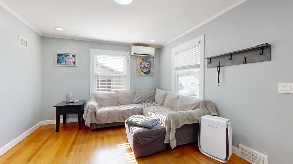 11 Brookside Avenue Augusta ME 04330
