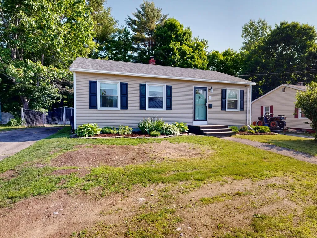 11 Brookside Avenue Augusta ME 04330