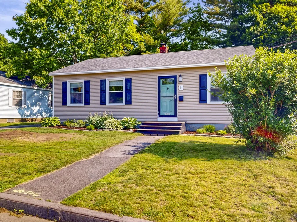 11 Brookside Avenue Augusta ME 04330