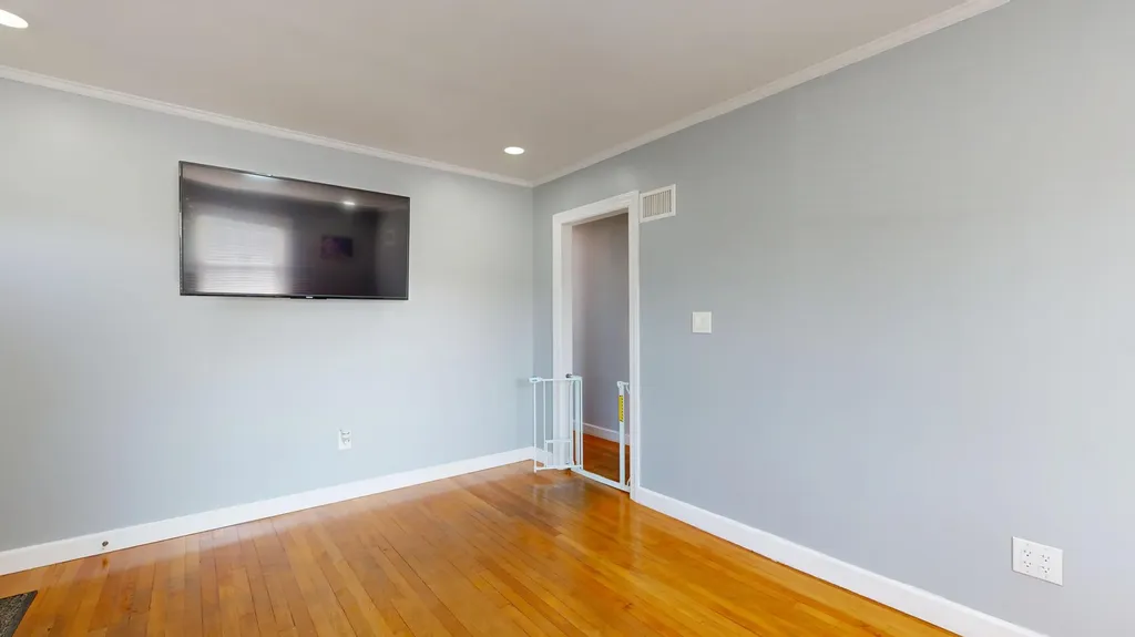 11 Brookside Avenue Augusta ME 04330