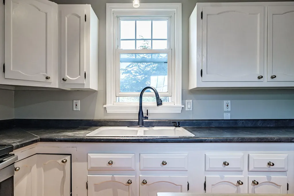 52 Mckinley Street South Portland ME 04106