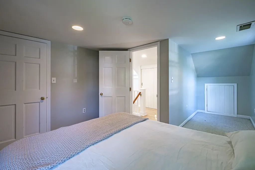 52 Mckinley Street South Portland ME 04106