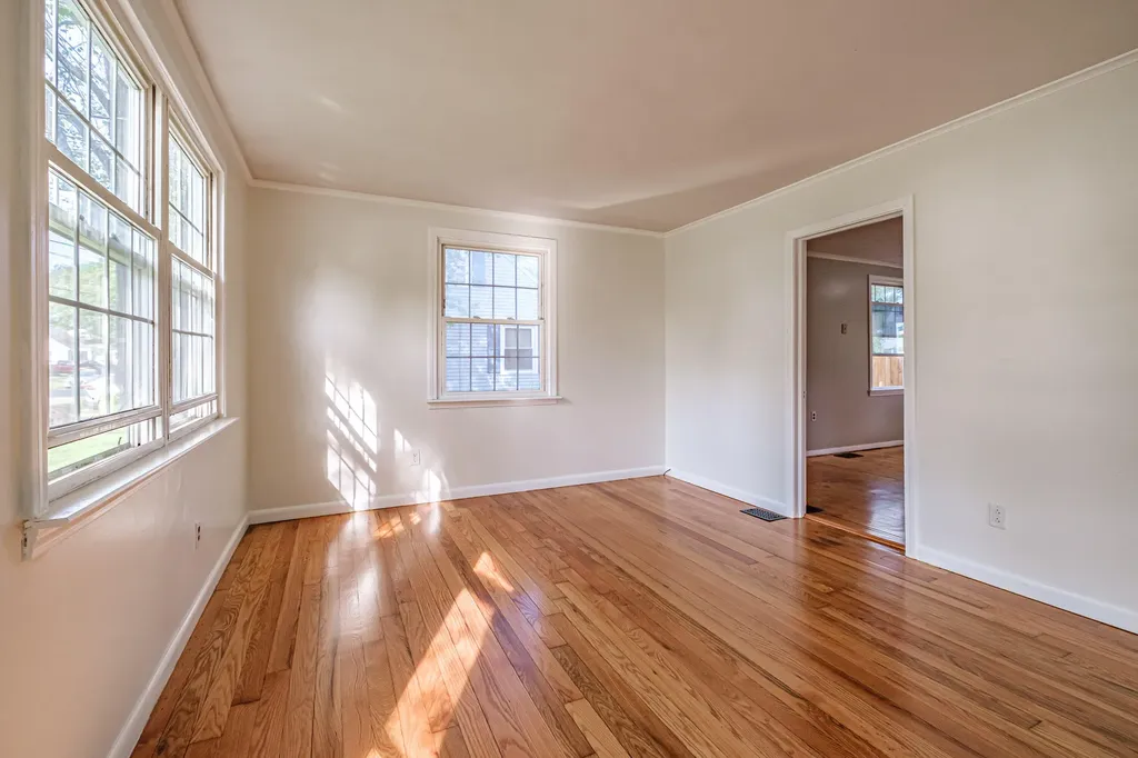 52 Mckinley Street South Portland ME 04106