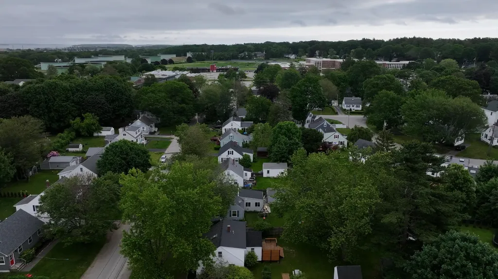 52 Mckinley Street South Portland ME 04106