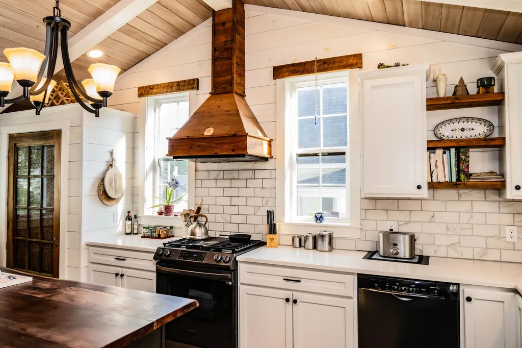 17 Green Street Dover-foxcroft ME 04426