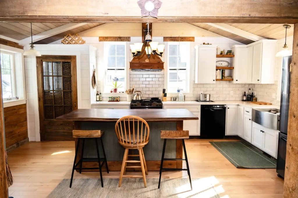 17 Green Street Dover-foxcroft ME 04426