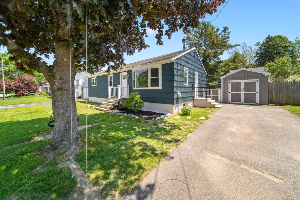 124 Cleveland Circle South Portland ME 04106