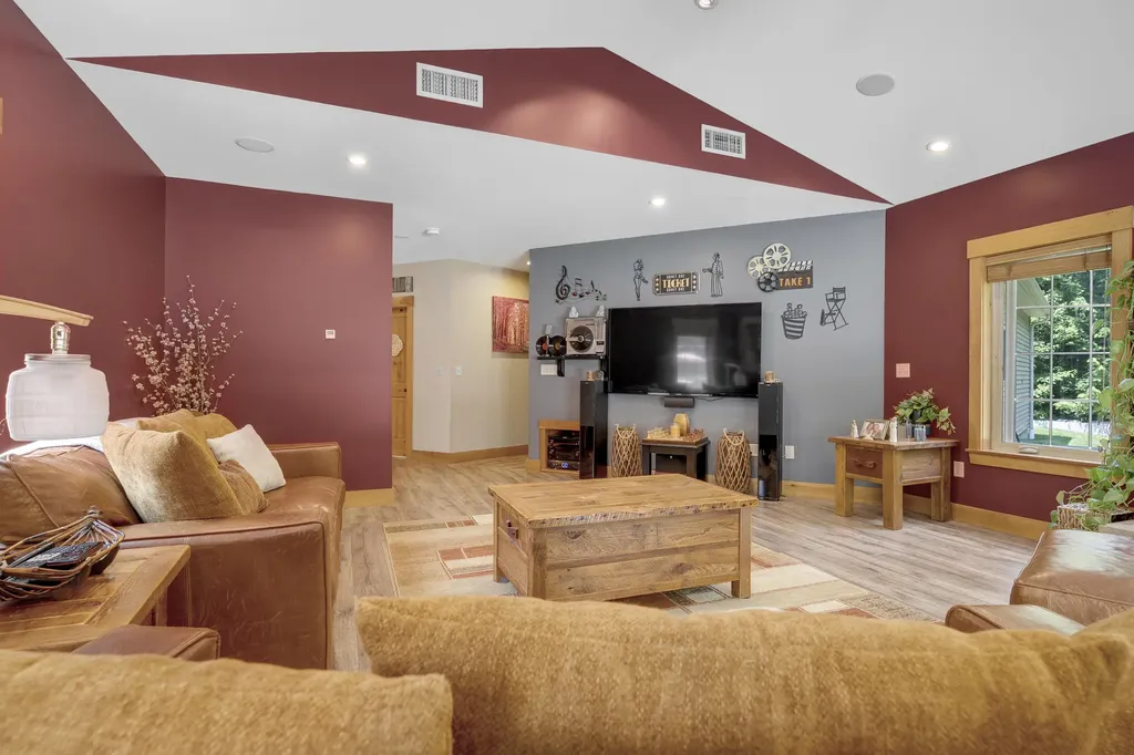 16 Keystone Spring Road Poland ME 04274