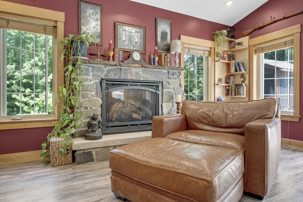 16 Keystone Spring Road Poland ME 04274