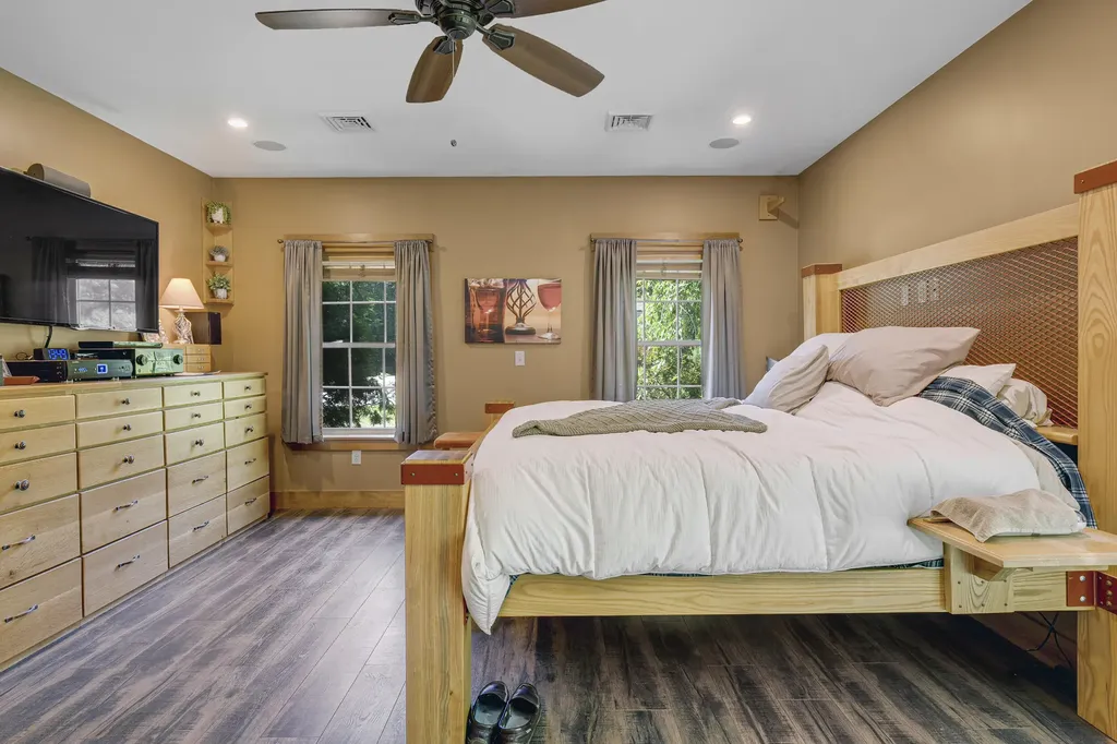 16 Keystone Spring Road Poland ME 04274