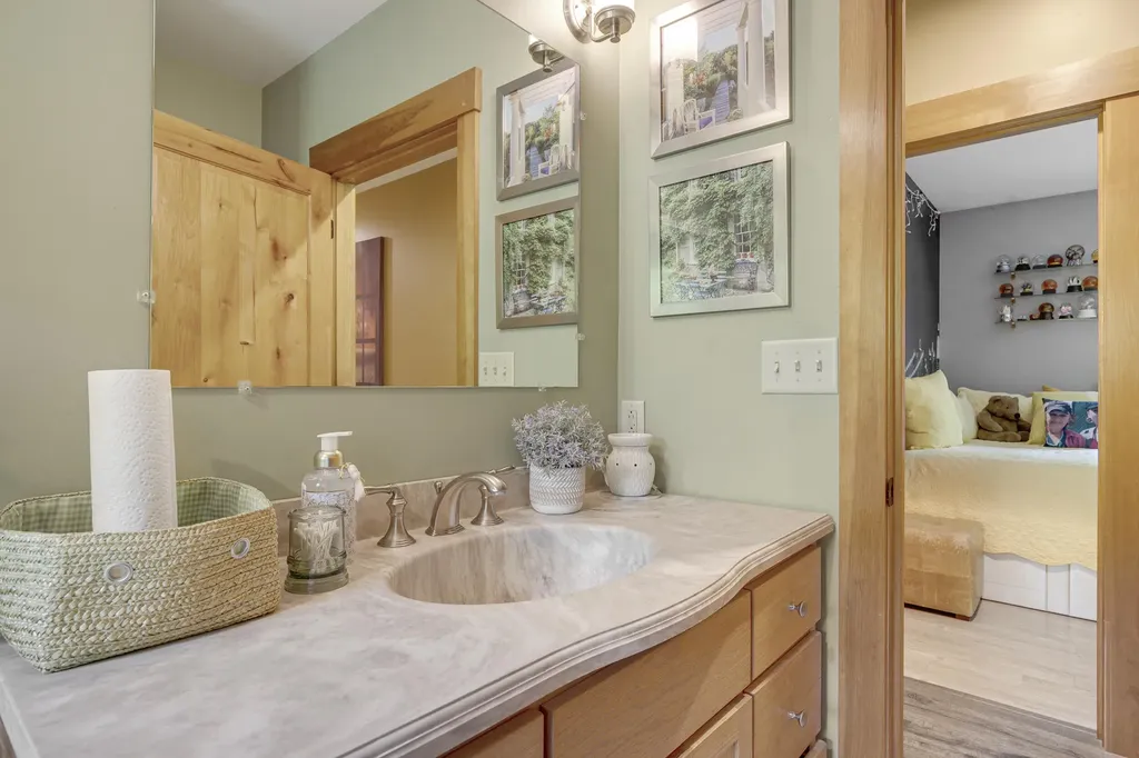 16 Keystone Spring Road Poland ME 04274