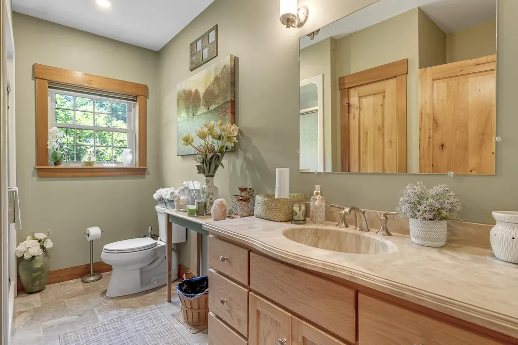 16 Keystone Spring Road Poland ME 04274