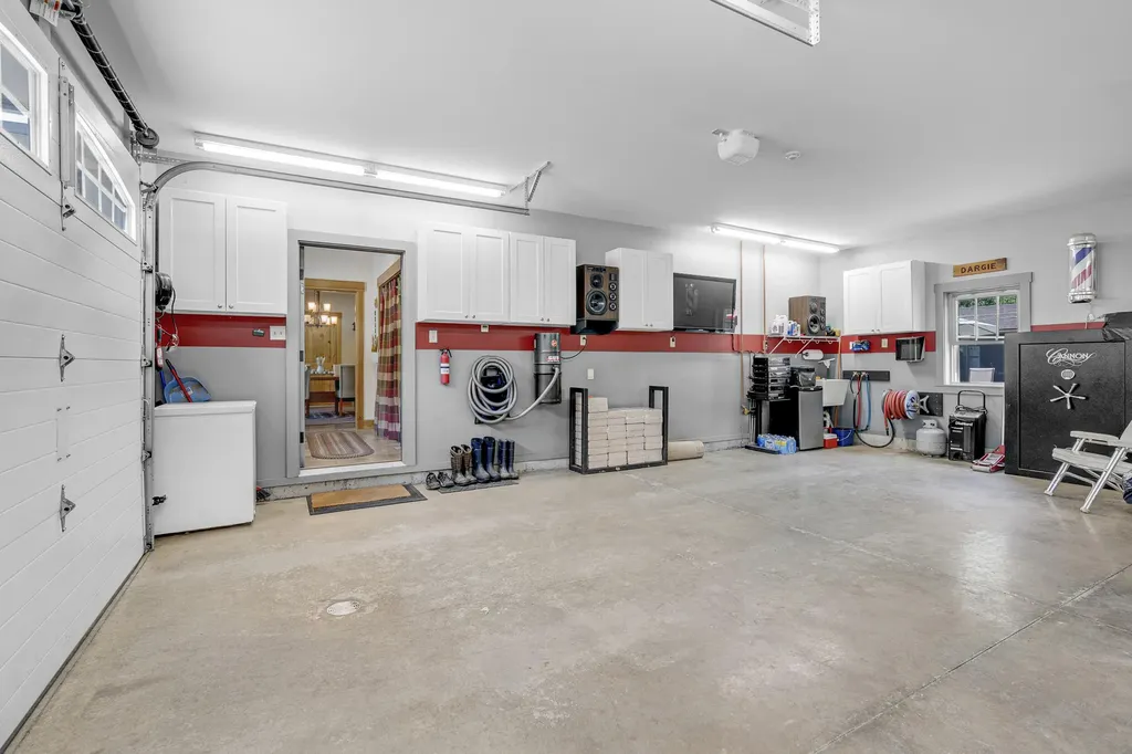 16 Keystone Spring Road Poland ME 04274