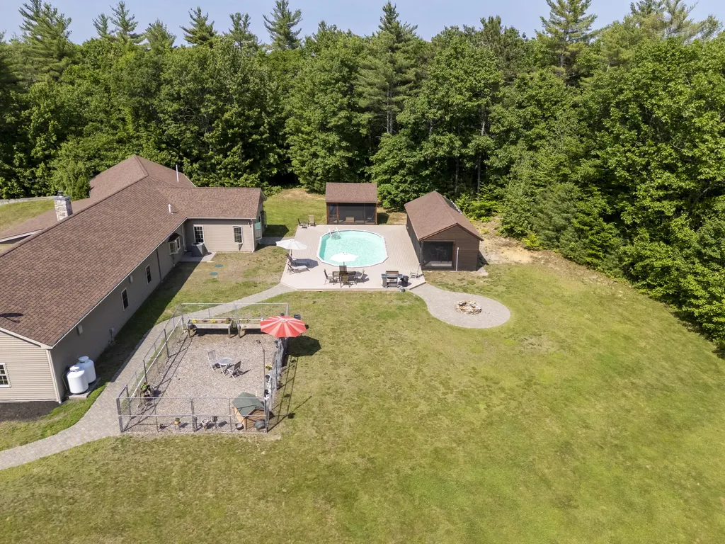 16 Keystone Spring Road Poland ME 04274