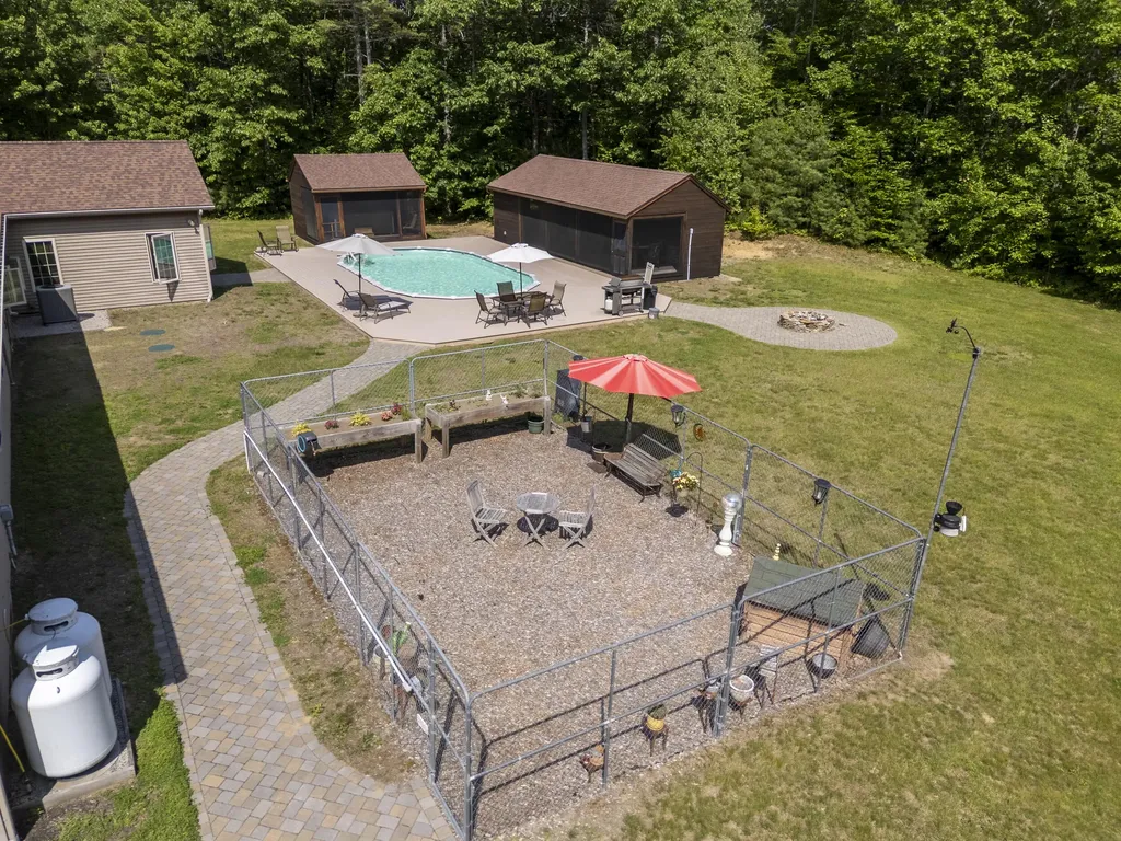 16 Keystone Spring Road Poland ME 04274